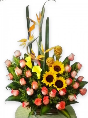 Arreglo Con Flores Exóticas Y Rosas A Domicilio En Cali 