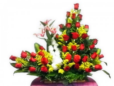 Arreglo Floral Con Rosas Y Lirios A Domicilio En Cali 