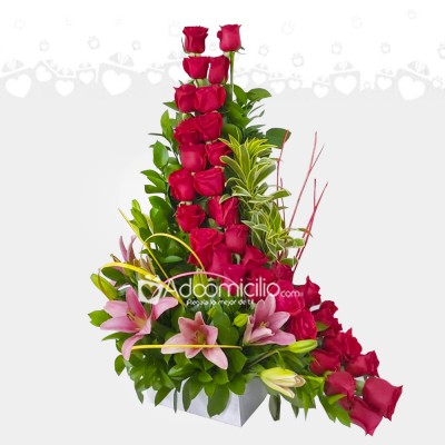 Arreglo Floral Con Lirios Y Rosas A Domicilio En Bogotá Pedido Con Un Día De Anticipación 