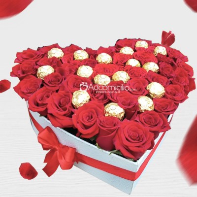 Corazón Con Ferrero Roche Y Rosas Para Amor Y Amistad A Domicilio En Cali 