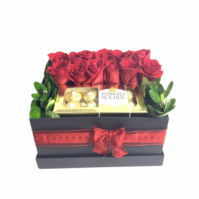Caja de Rosas con Ferrero Dulce Amor para Mamá A Domicilio En Popayan Pedido 1 Día Anticipado