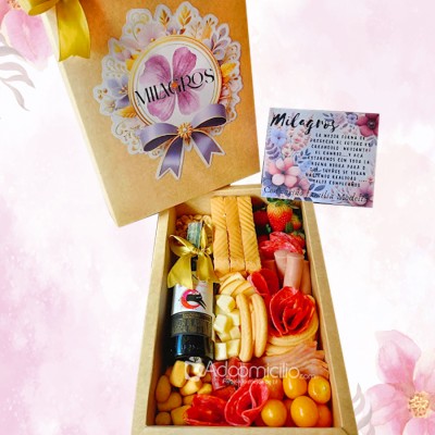 Tabla De Quesos Con Vino Para El Día De La Madre A Domicilio En Bogotá Pedido Con Un Día De Anticipación 