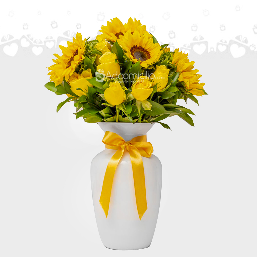 Florero Con Rosas Y Girasoles Para El Día De La Mujer A Domicilio En Medellín 